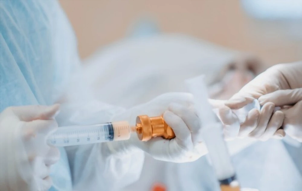 Avant après lipofilling visage Tunisie pour corriger les rides et redonner du volume au visage